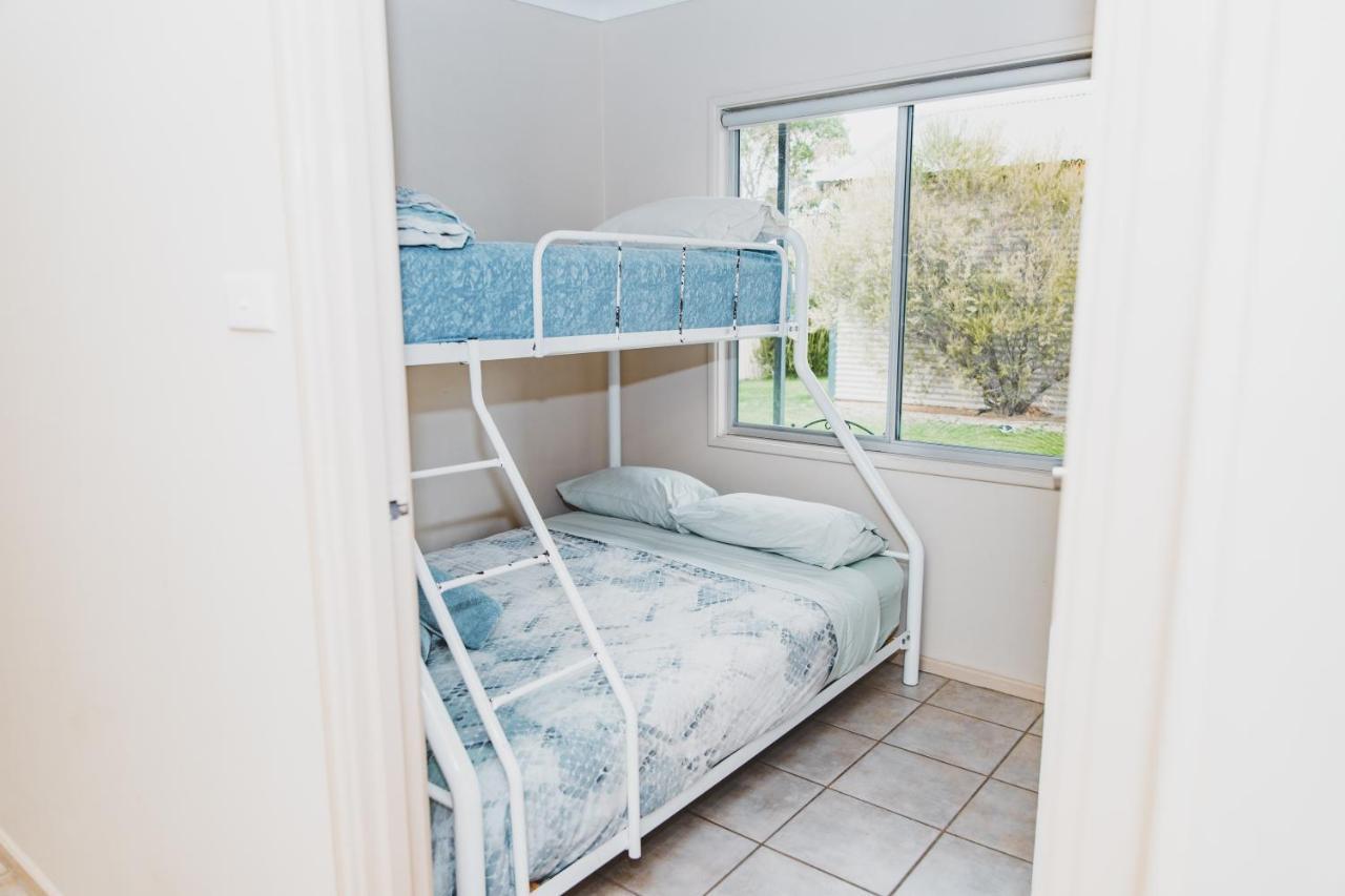 Dongara Hotel Motel Zewnętrze zdjęcie